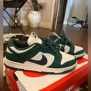 Women’s Nike Dunks